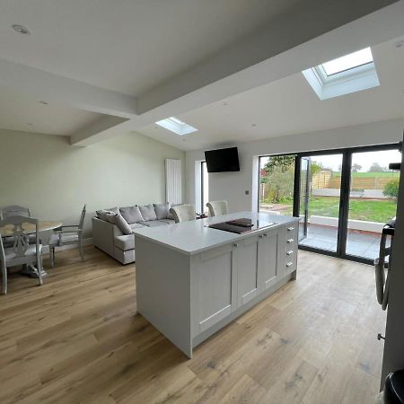 Newly Renovated 3 Bed Property - Countryside Views Dunstall 외부 사진