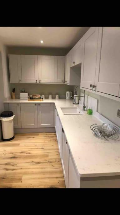 Newly Renovated 3 Bed Property - Countryside Views Dunstall 외부 사진