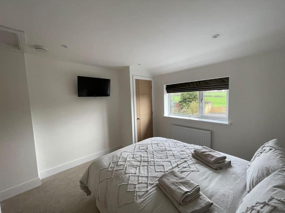 Newly Renovated 3 Bed Property - Countryside Views Dunstall 외부 사진