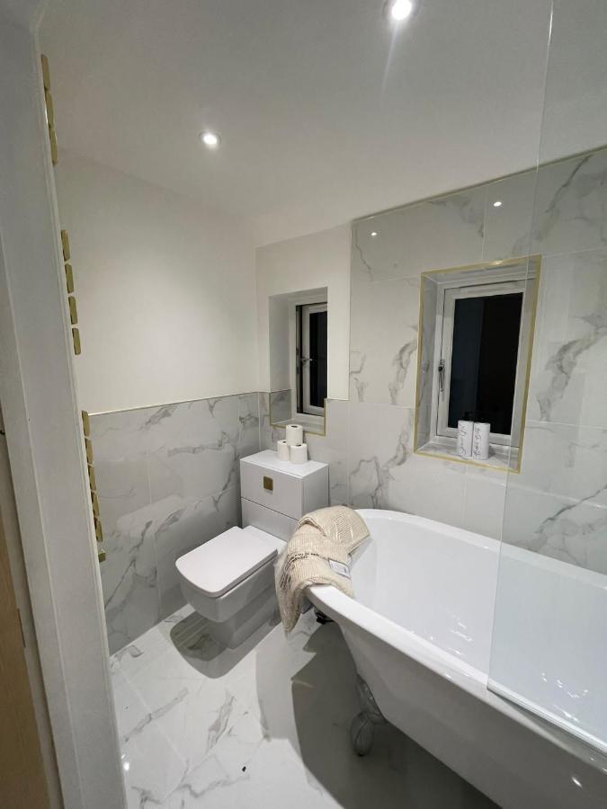Newly Renovated 3 Bed Property - Countryside Views Dunstall 외부 사진