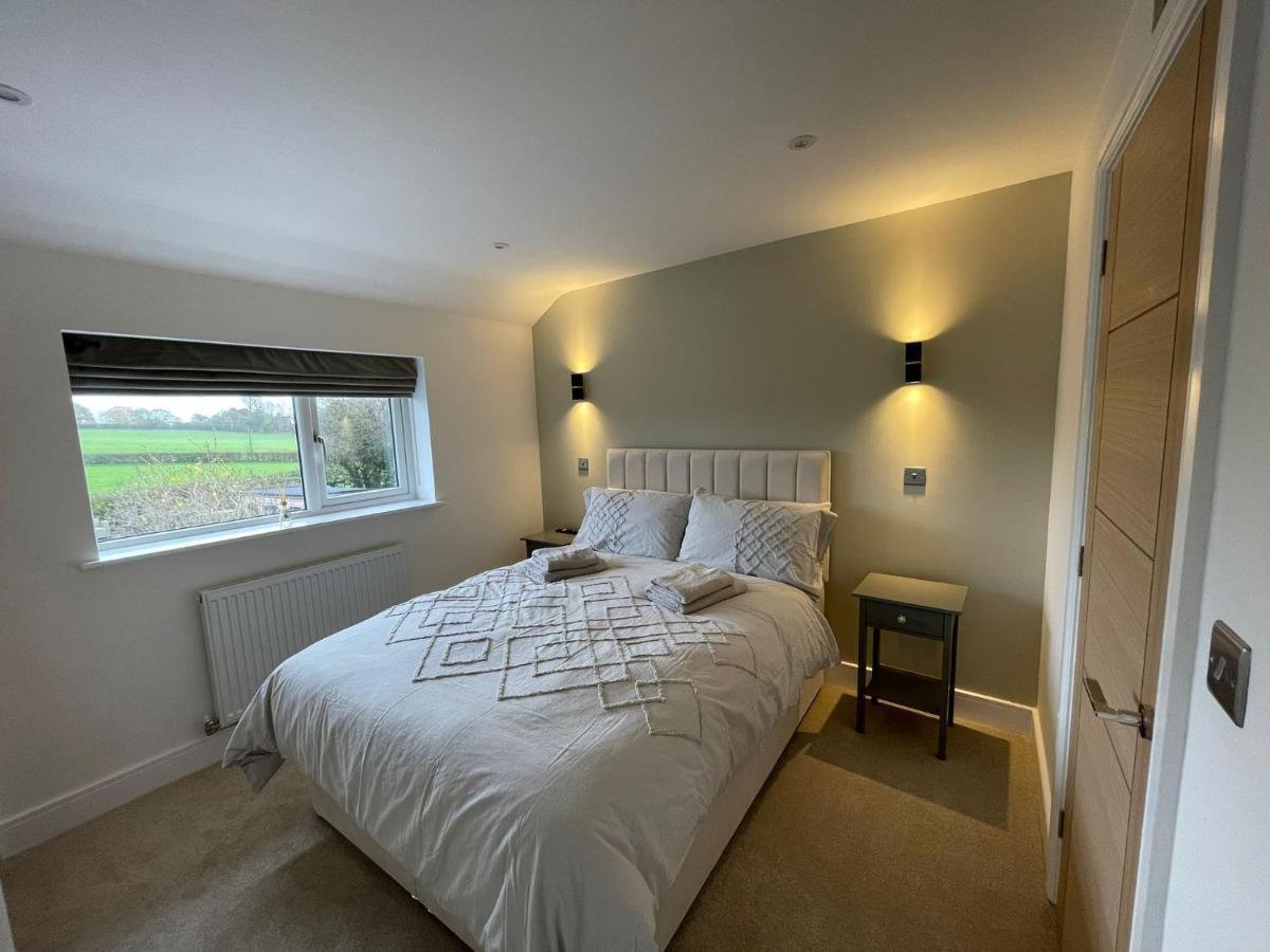 Newly Renovated 3 Bed Property - Countryside Views Dunstall 외부 사진